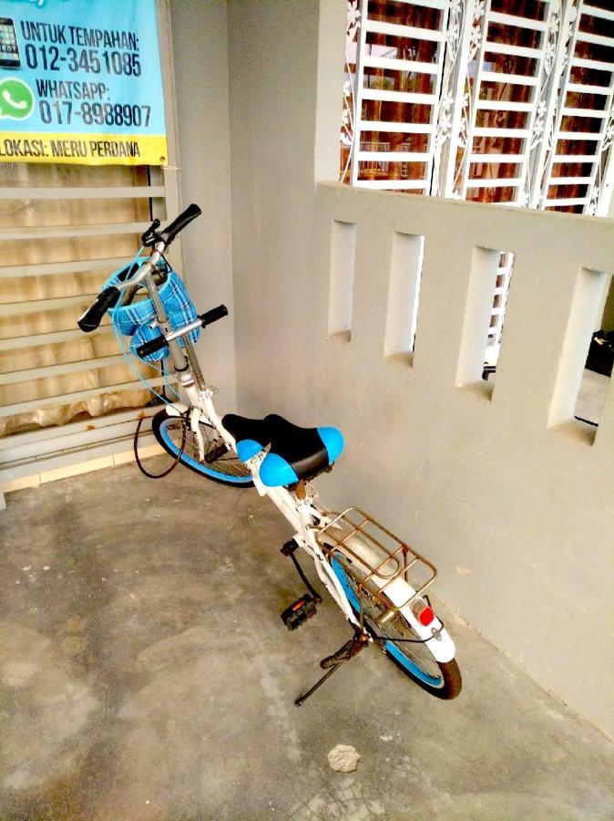 Hanaa Homestay Meru Ipoh Bagian luar foto