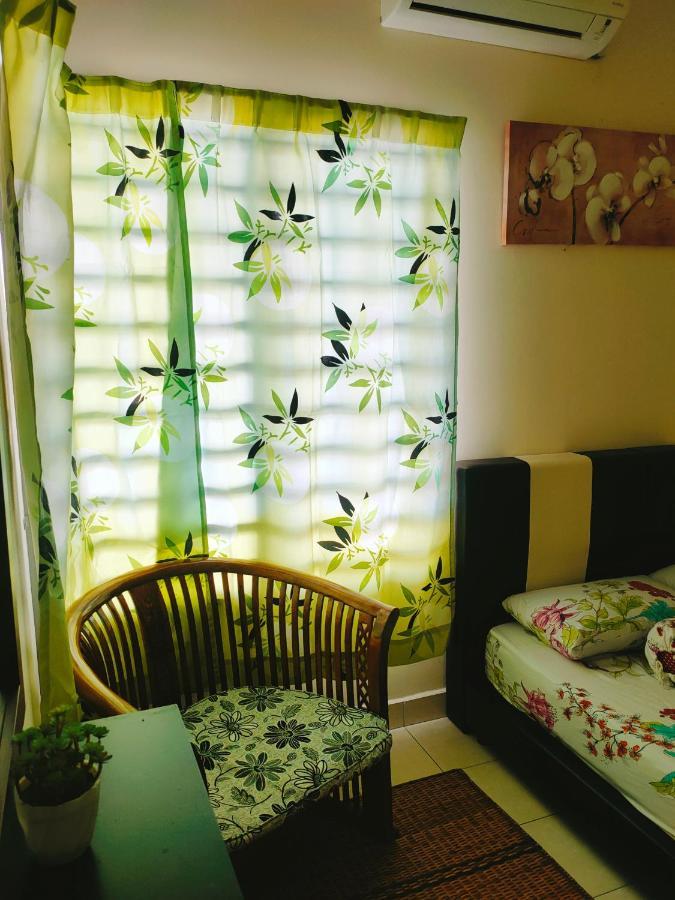 Hanaa Homestay Meru Ipoh Bagian luar foto