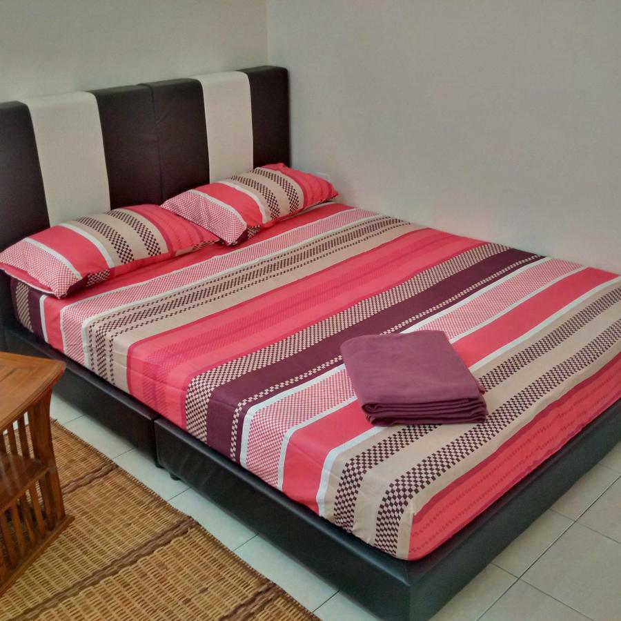 Hanaa Homestay Meru Ipoh Bagian luar foto